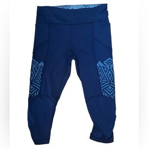 Lululemon Size 4 Stash It Crop Leggings In Inkwell Geo Pattern Pockets